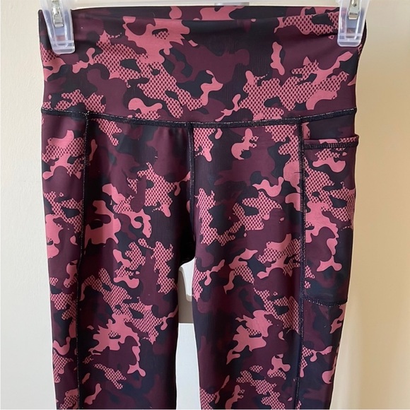 Sweaty Betty London super sculpt soft leggings, size XS - Picture 4 of 8